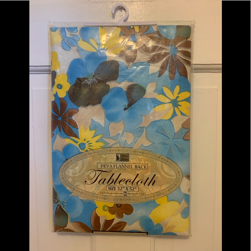 NEW Better Home Peva Flannel Back Floral Print Design Tablecloth 54”x52” Square